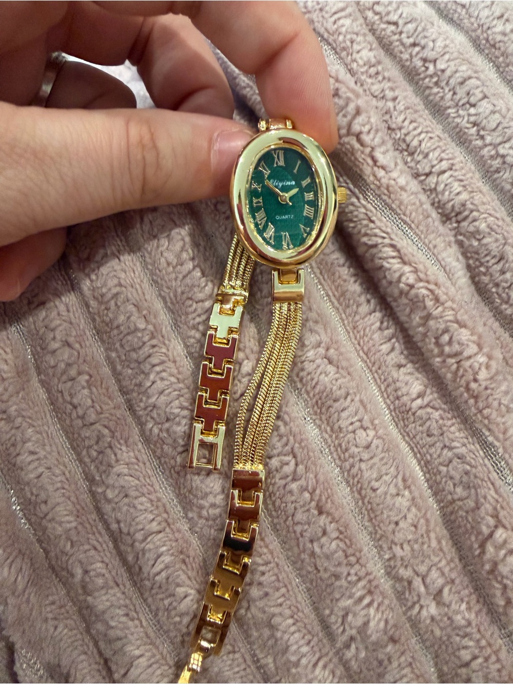 Gold Tone Women's Bracelet Watch with Green Dial - Classic Quartz